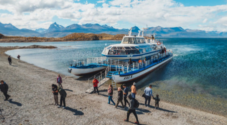 Sailing the Beagle Channel