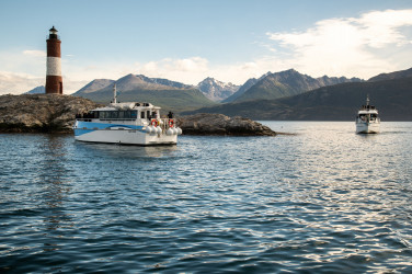 Sailing the Beagle Channel